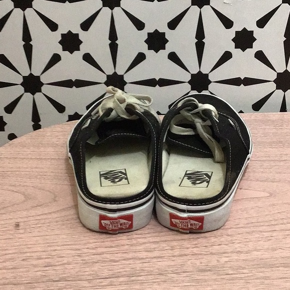 Black slide in Vans - Picture 3 of 5